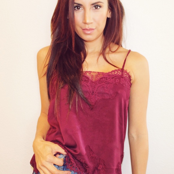 Lace Trim Woven Cami - Picture 3 of 6